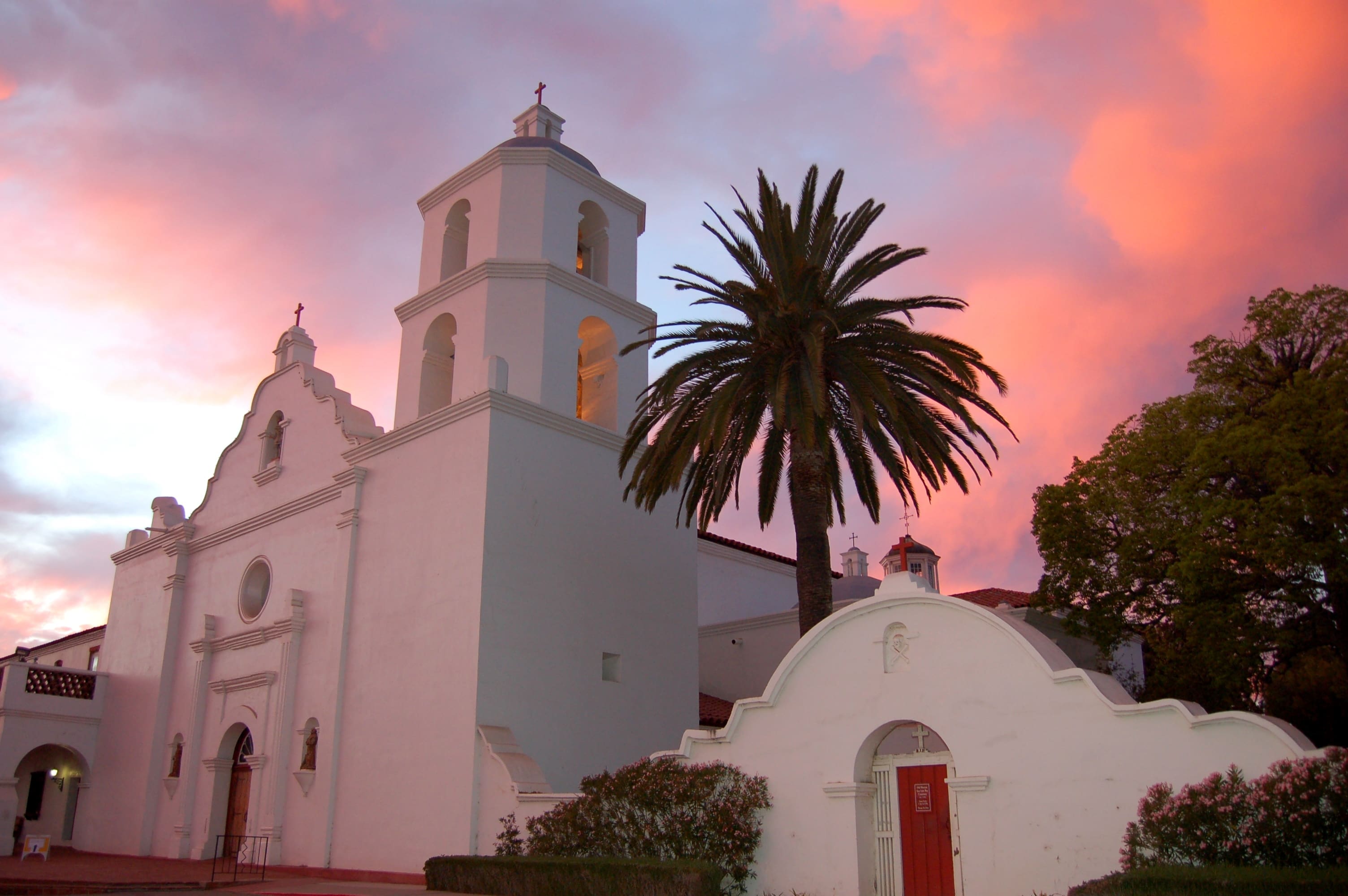 Mission San Luis Rey at Oceanside in the evening light