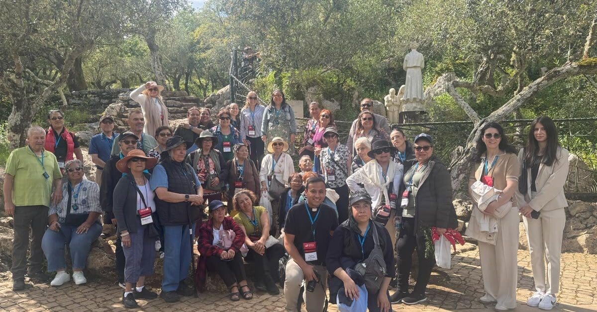Pilgrim group together at Fatima